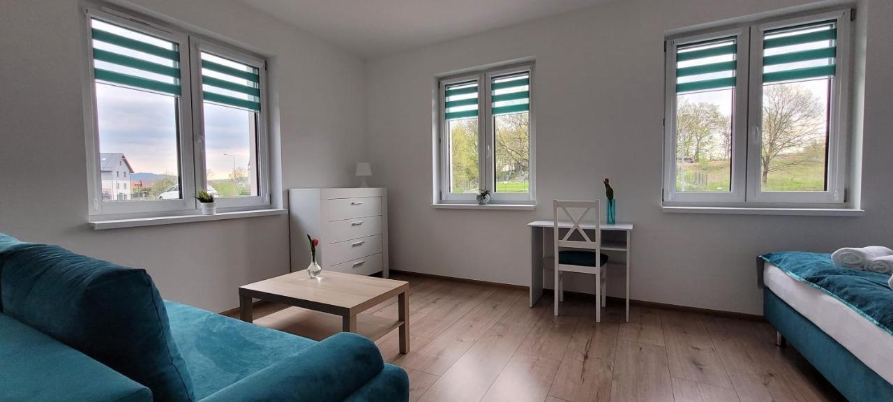 Kolorowe Cieplice - Apartamenty Z Widokiem Na Karkonosze 옐레니아구라 외부 사진