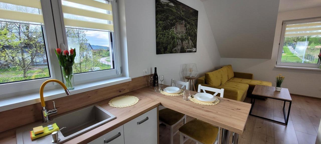 Kolorowe Cieplice - Apartamenty Z Widokiem Na Karkonosze 옐레니아구라 외부 사진