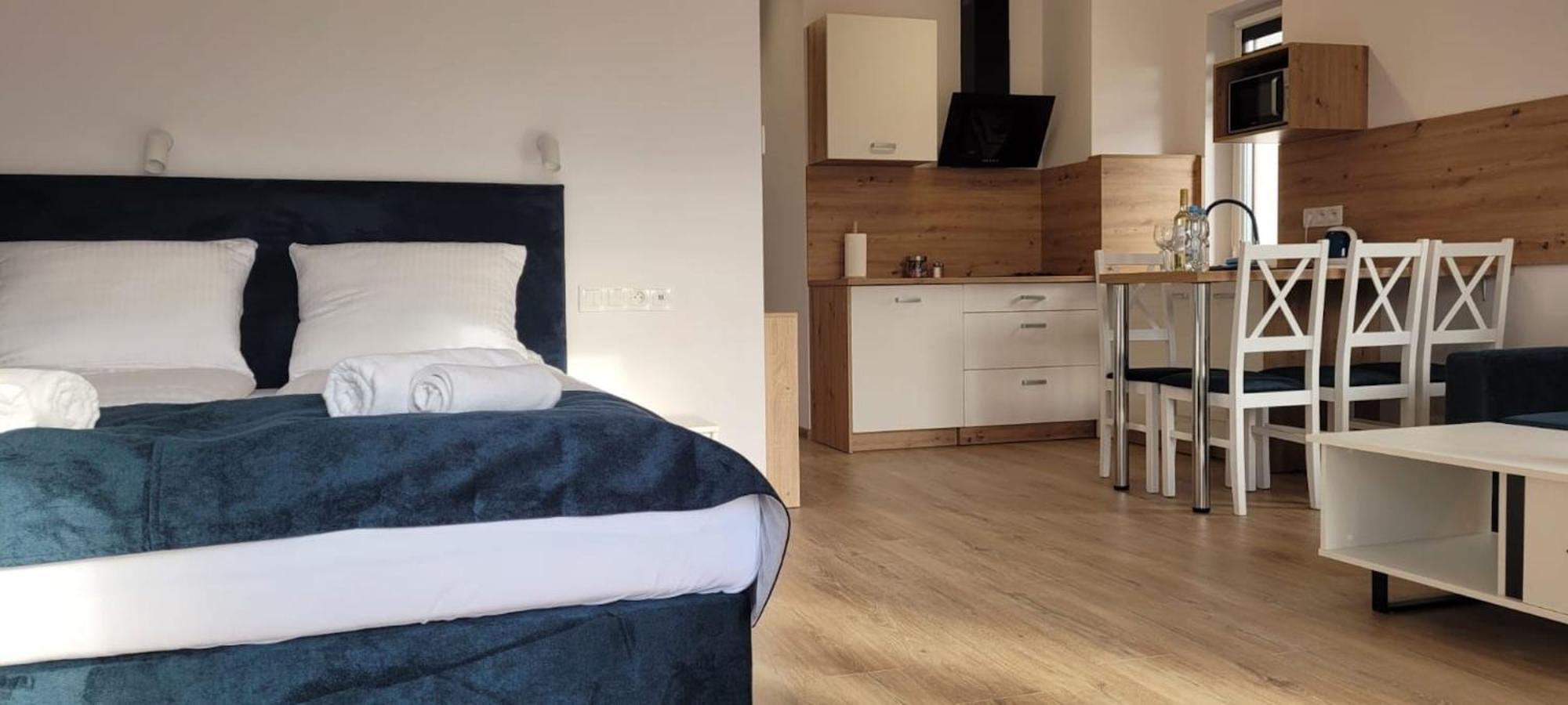 Kolorowe Cieplice - Apartamenty Z Widokiem Na Karkonosze 옐레니아구라 외부 사진
