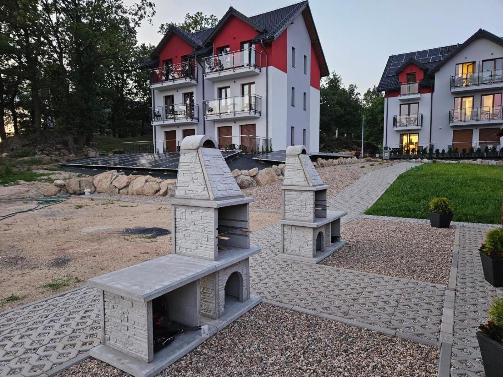 Kolorowe Cieplice - Apartamenty Z Widokiem Na Karkonosze 옐레니아구라 외부 사진